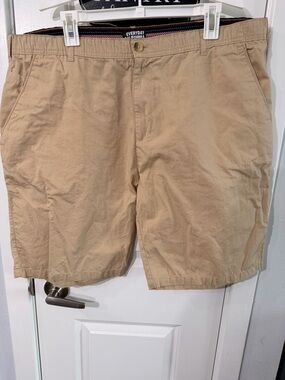 Men’s Khaki Shorts